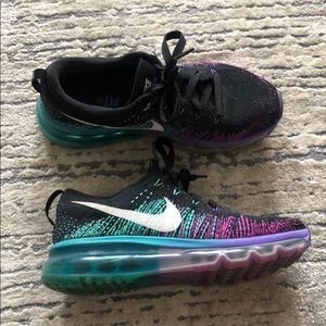 Nike women’s fly knit air max